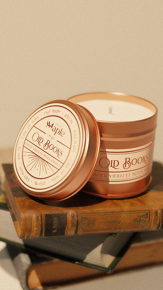 OLD BOOKS Candle