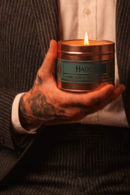 Bougie HADES en situation — Atelier Maple